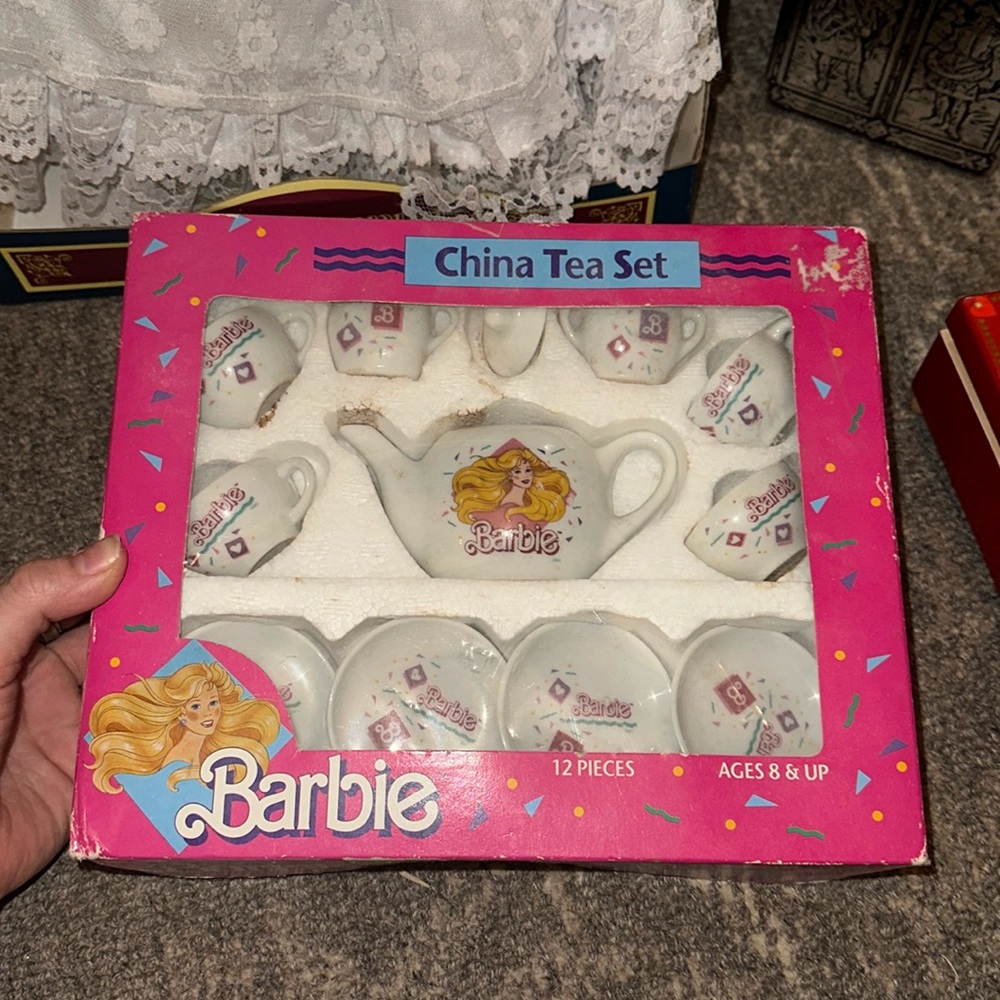 1989 Barbie China Tea set